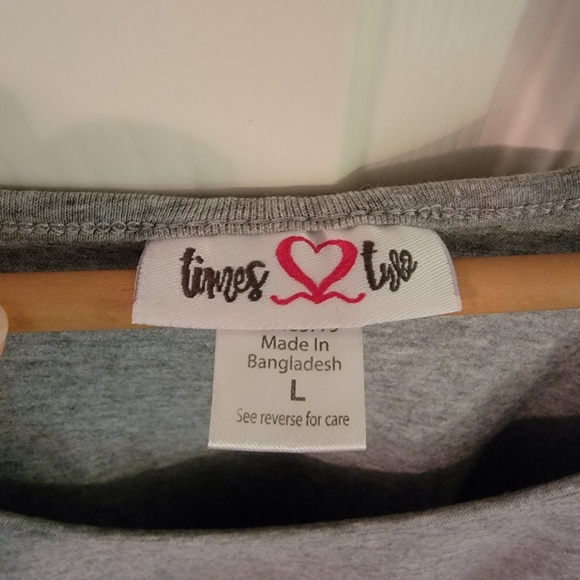 Times Two Maternity Shirt - Picture 2 of 4